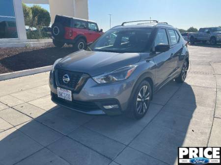 2020 Nissan Kicks SR