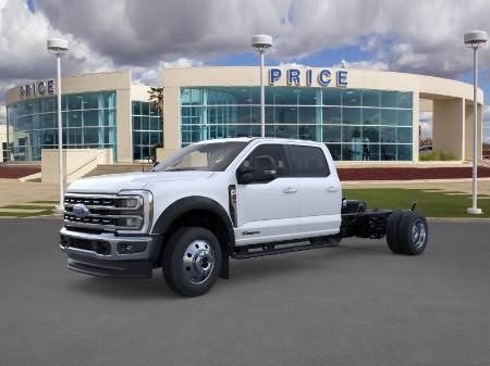 2026 Ford Chassis Cab F-450® LARIAT®