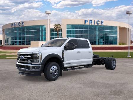 2026 Ford Chassis Cab F-450® LARIAT®